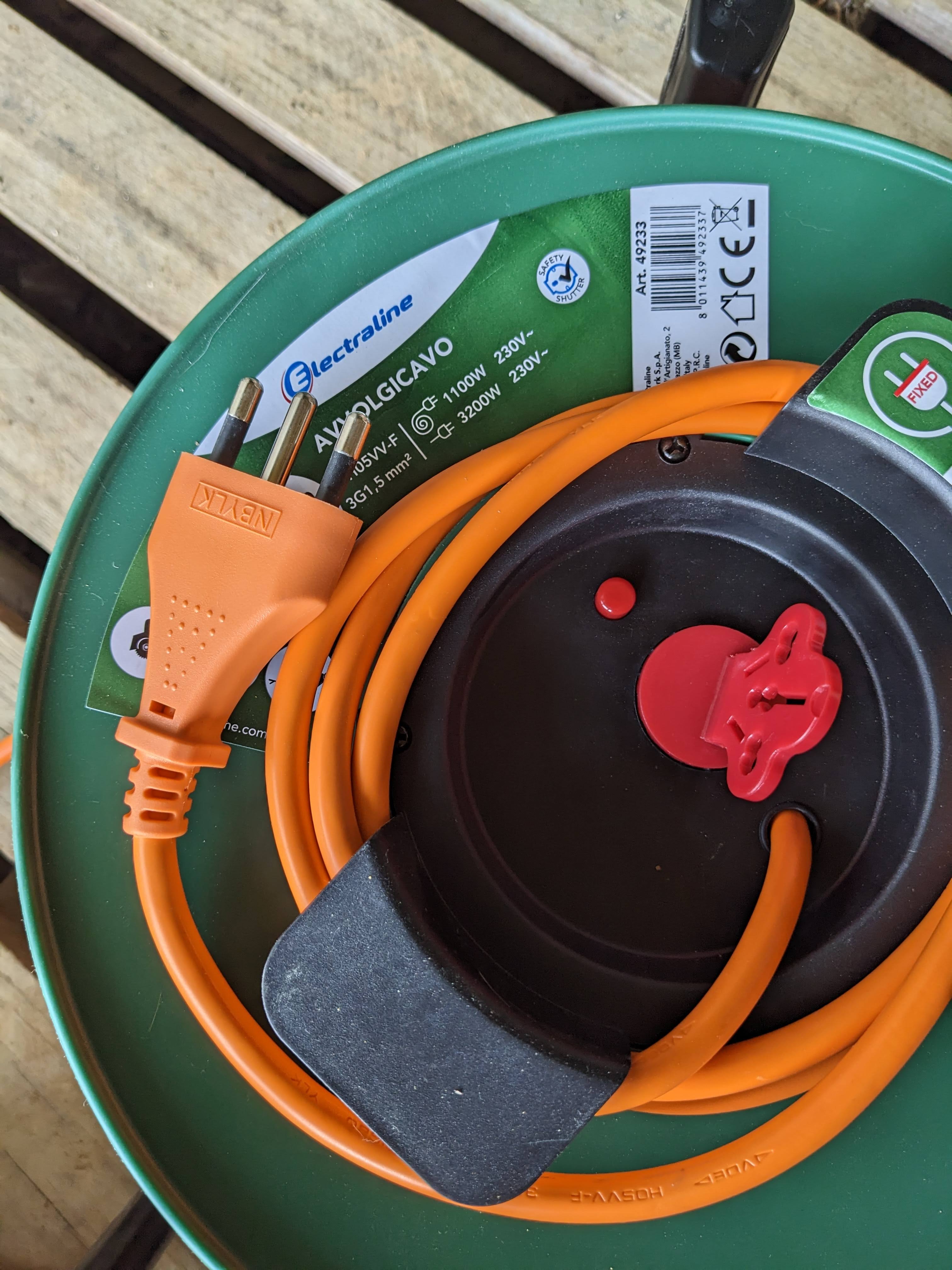 Recensione Electraline 49233 Prolunga Giardino con Avvolgicavo: La Soluzione Perfetta per il Tuo Giardino